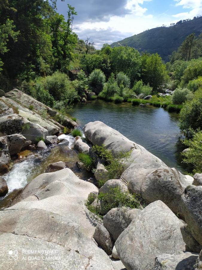 Abrigo Do Cabecinho - Serra Da Estrela Cortes do Meio Buitenkant foto